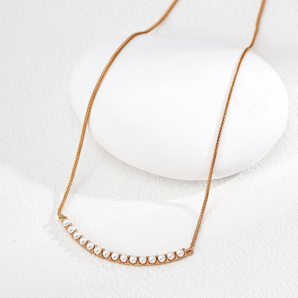 Luna Smile Pearl Bar Necklace - DOROTHEA JEWELS