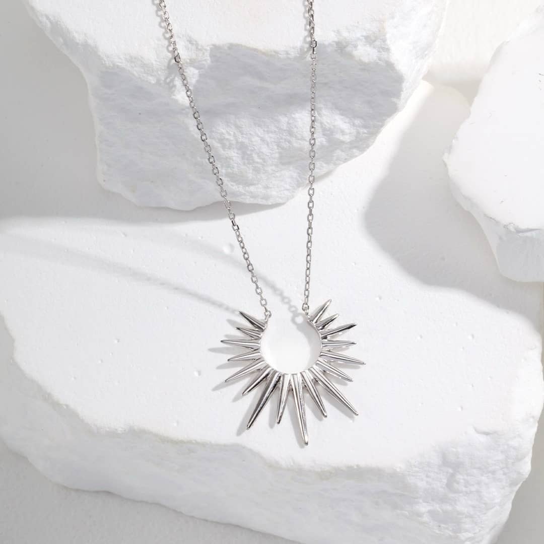 【Dorothea】Sunburst Open Pendant Necklace | 18K Gold Plated S925 Silver