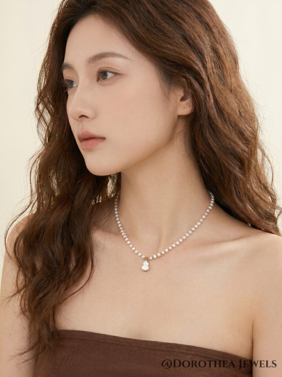 Natural Pearl Shell Necklace - DOROTHEA JEWELS