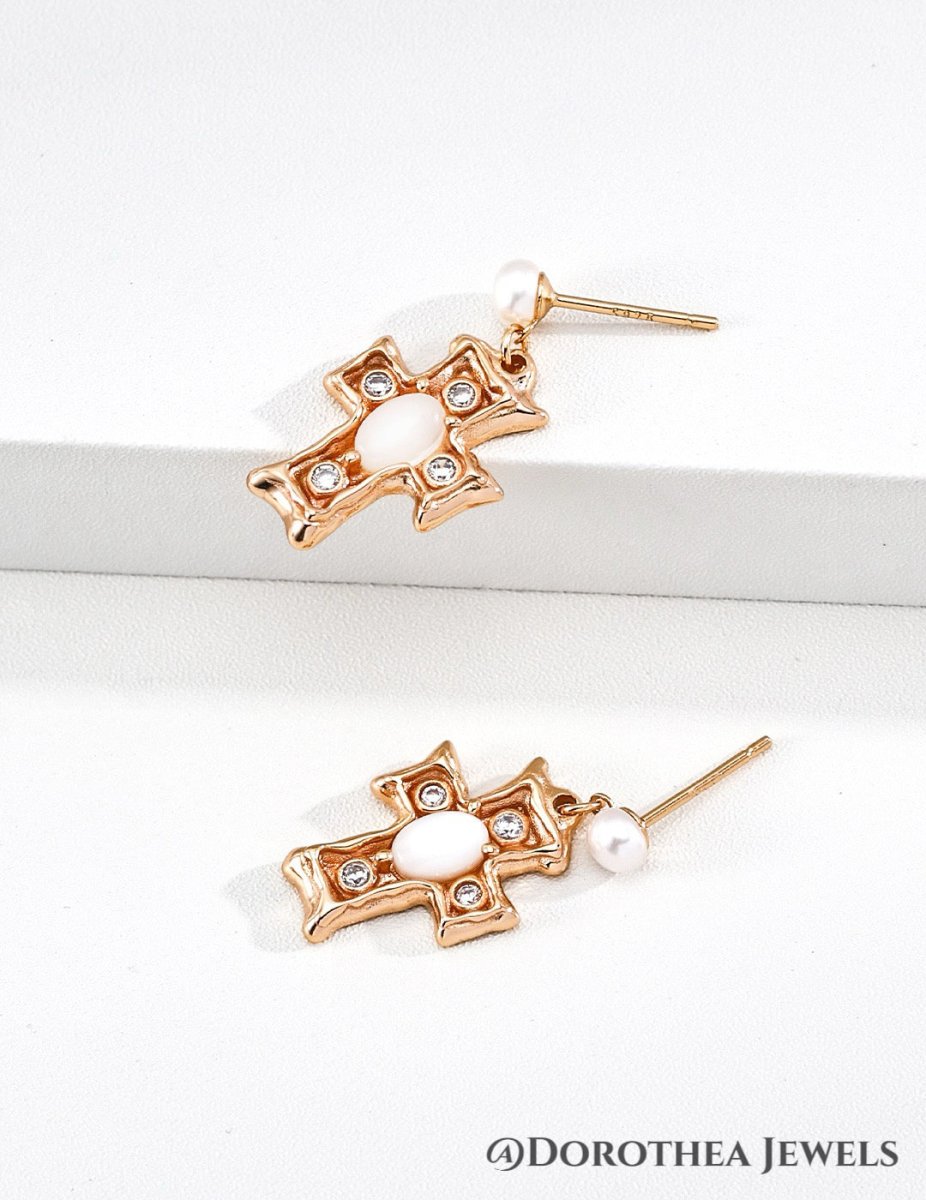 ［Guardian Peace］ Pearl & White MOP Earrings - DOROTHEA JEWELS