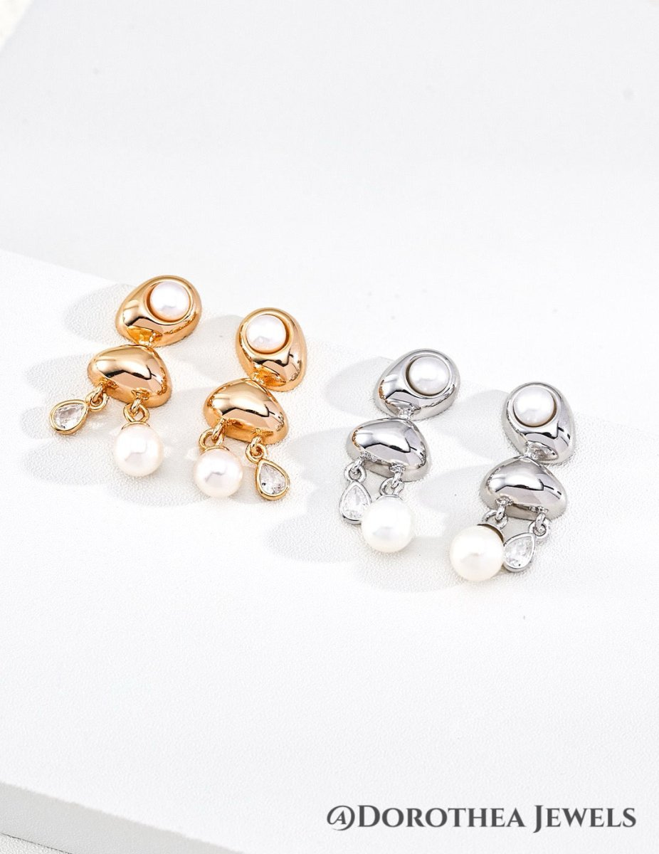 [Golden Dew] Pearl & Zircon Stud Earrings - DOROTHEA JEWELS
