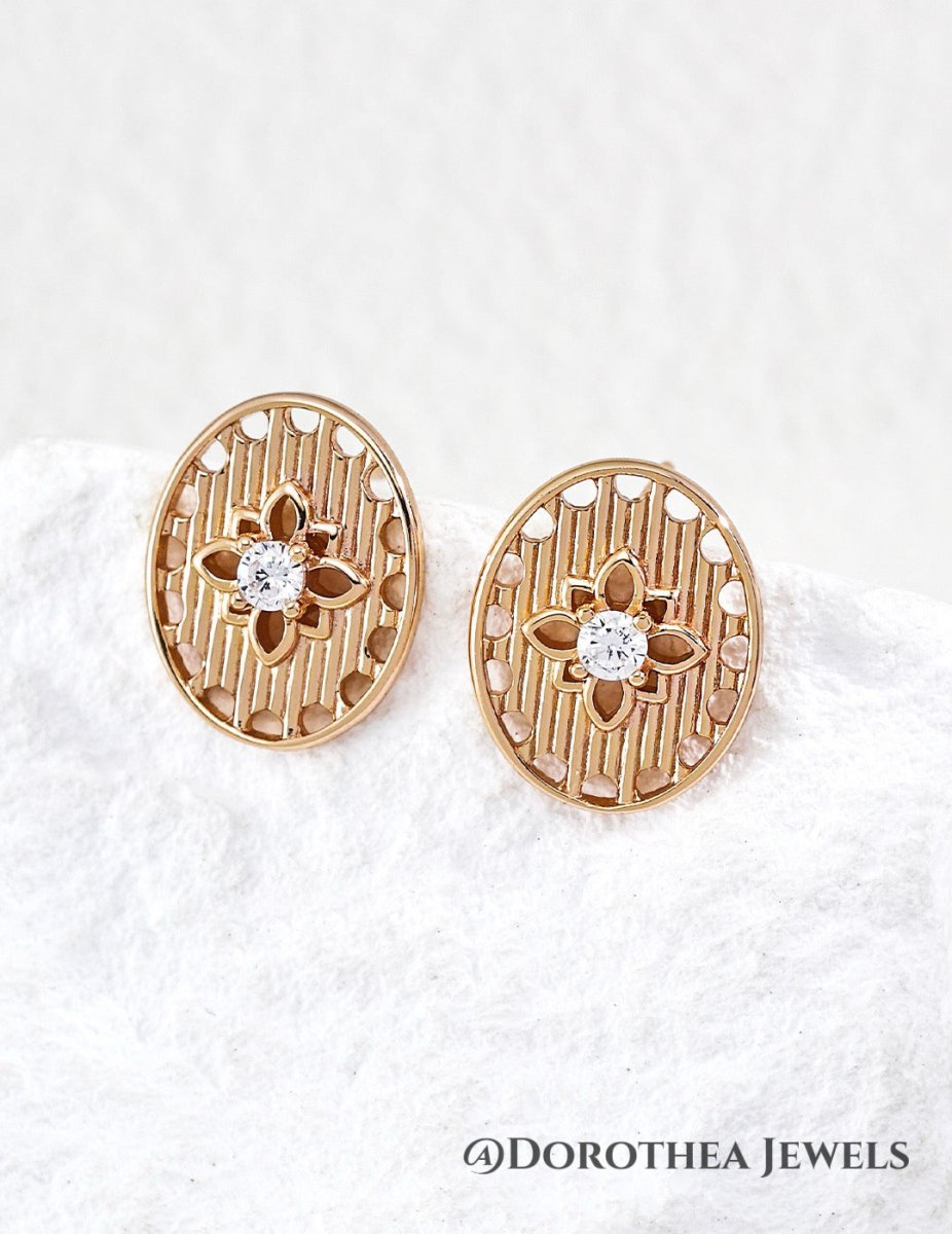 [Light Admiration]Stud Earrings - DOROTHEA JEWELS