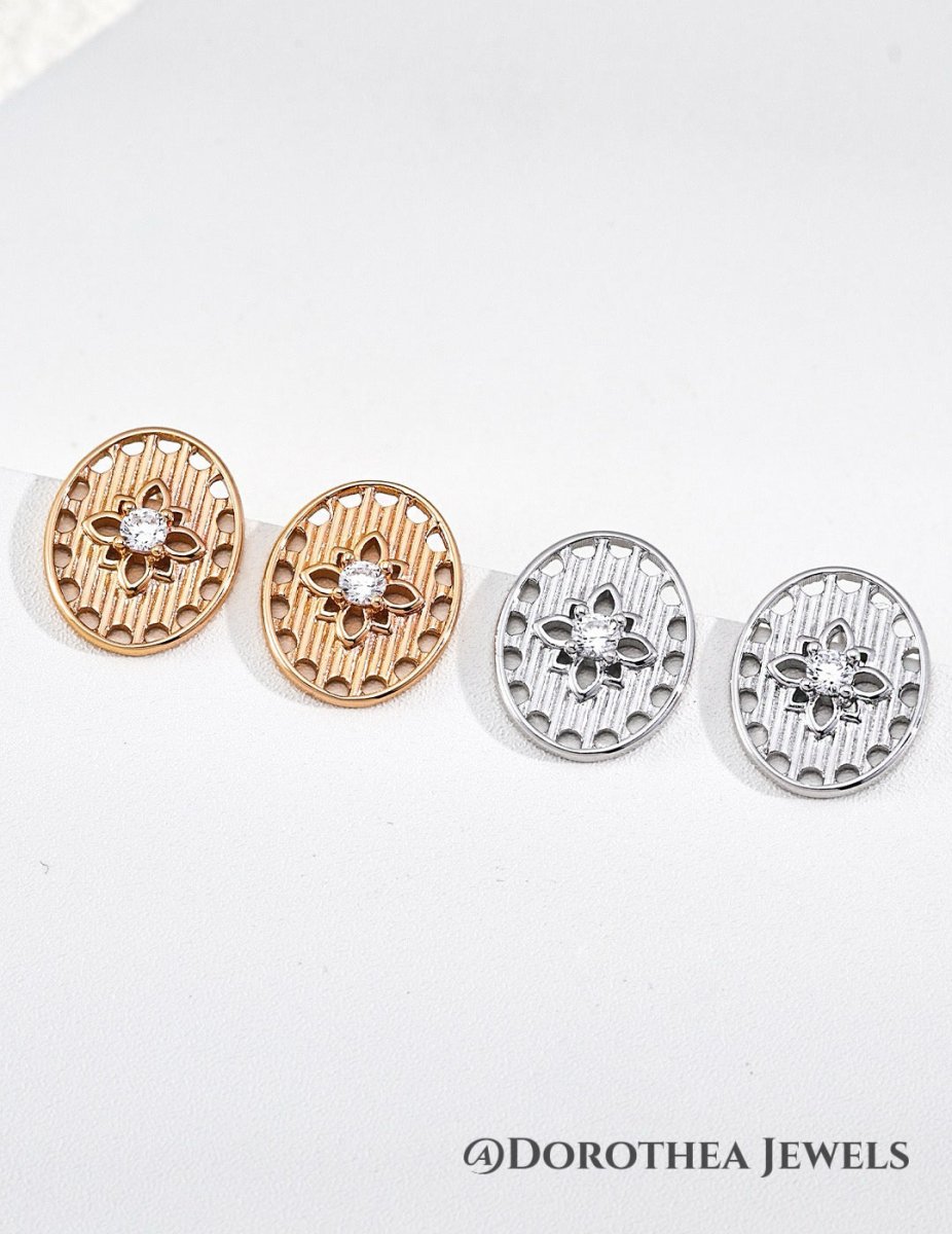 [Light Admiration]Stud Earrings - DOROTHEA JEWELS