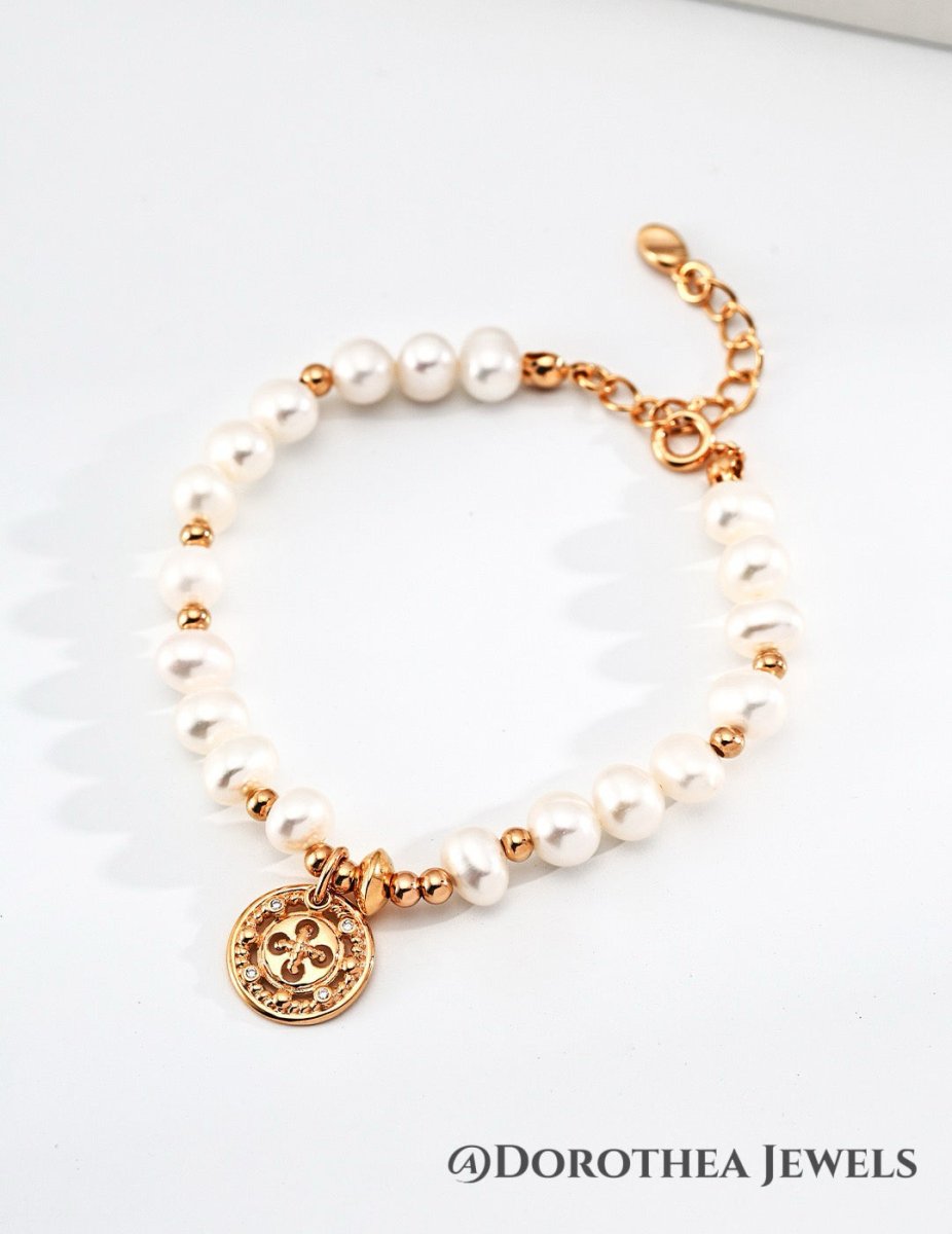 Button Pearl Bracelet - DOROTHEA JEWELS