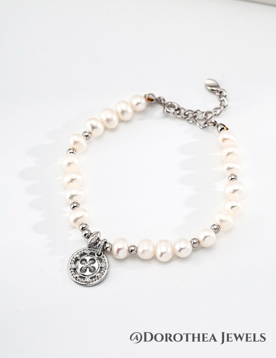 Button Pearl Bracelet - DOROTHEA JEWELS