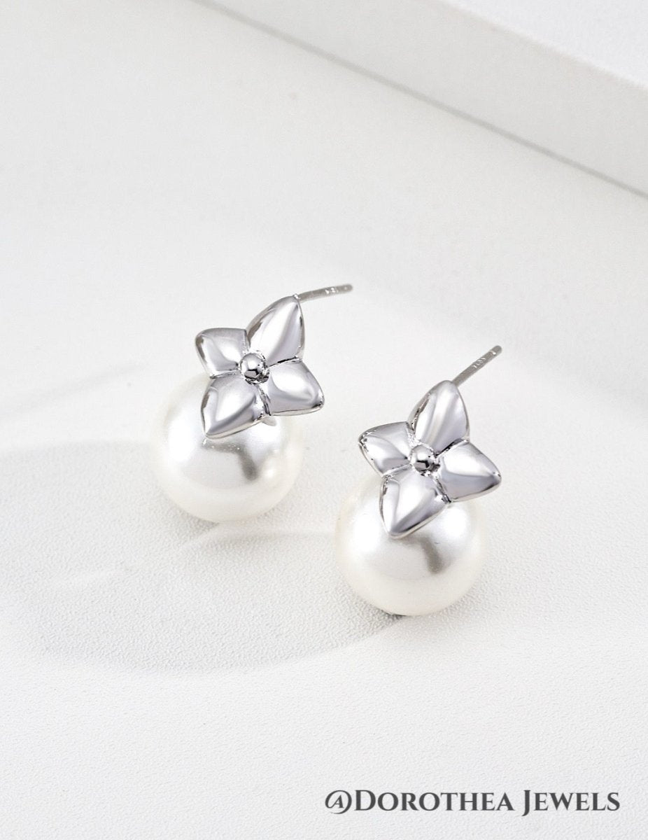 Four - Leaf Fortune Earrings - DOROTHEA JEWELS