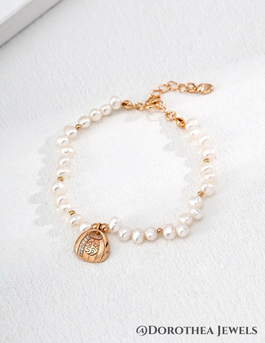 Wealth Charm Pearl Bracelet - DOROTHEA JEWELS