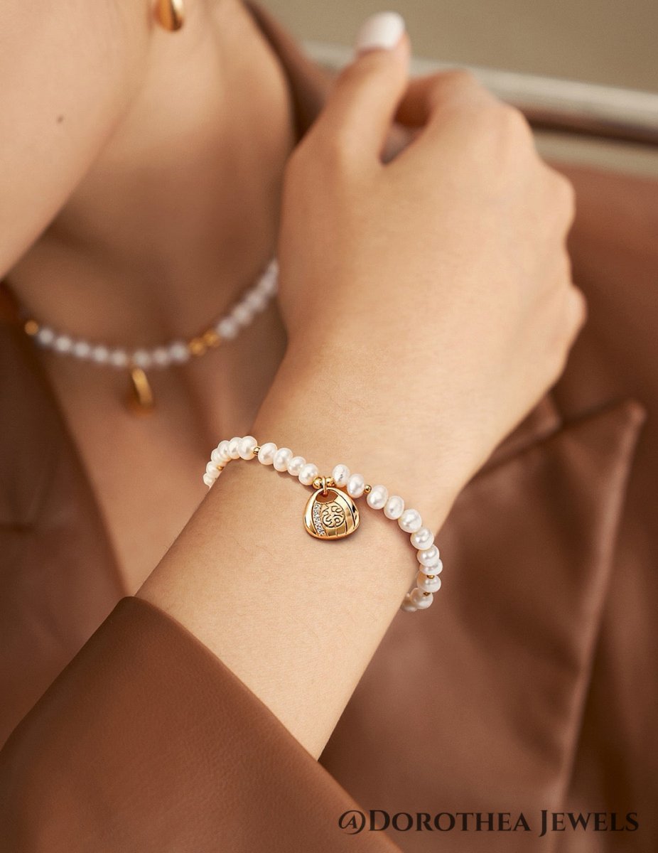 Wealth Charm Pearl Bracelet - DOROTHEA JEWELS