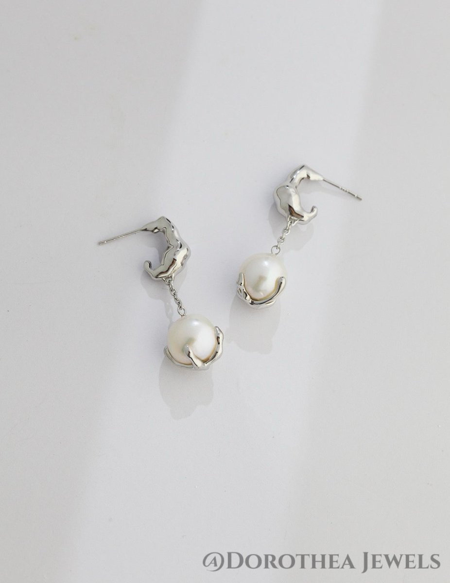 Embrace Pearl series - DOROTHEA JEWELS