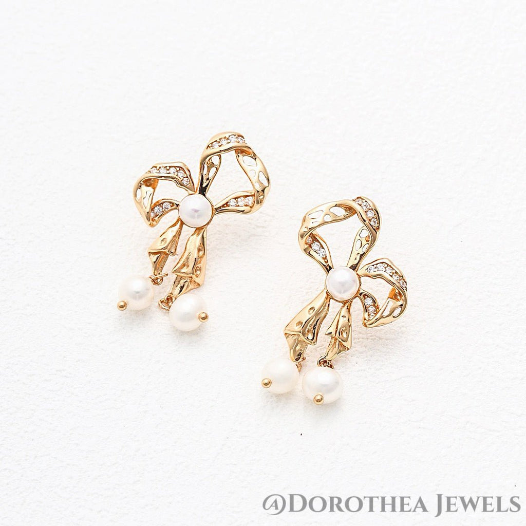 Bow Pearl Drop Earrings - DOROTHEA JEWELS