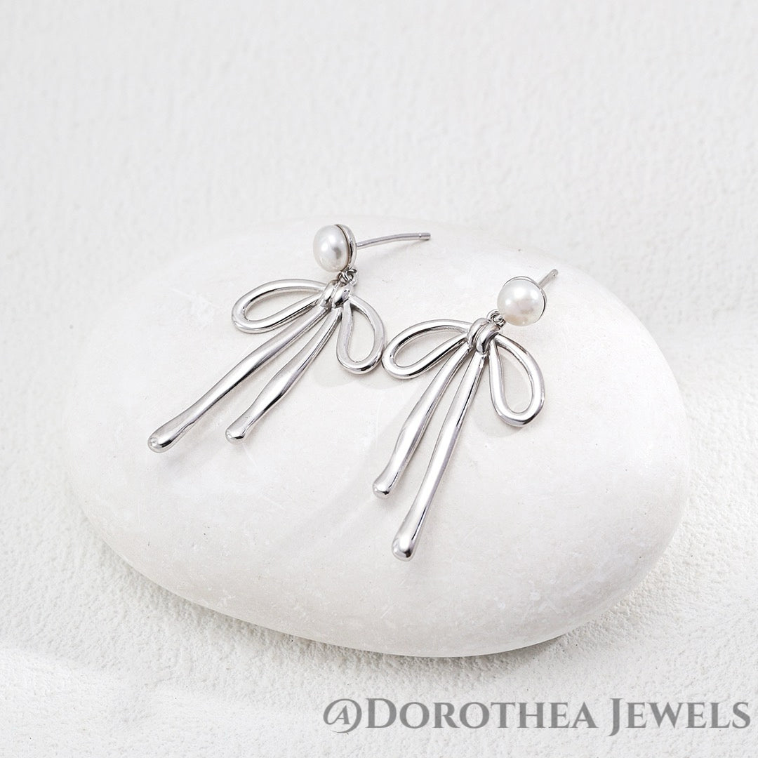 Ribbon Bow Pearl Stud Earrings - DOROTHEA JEWELS