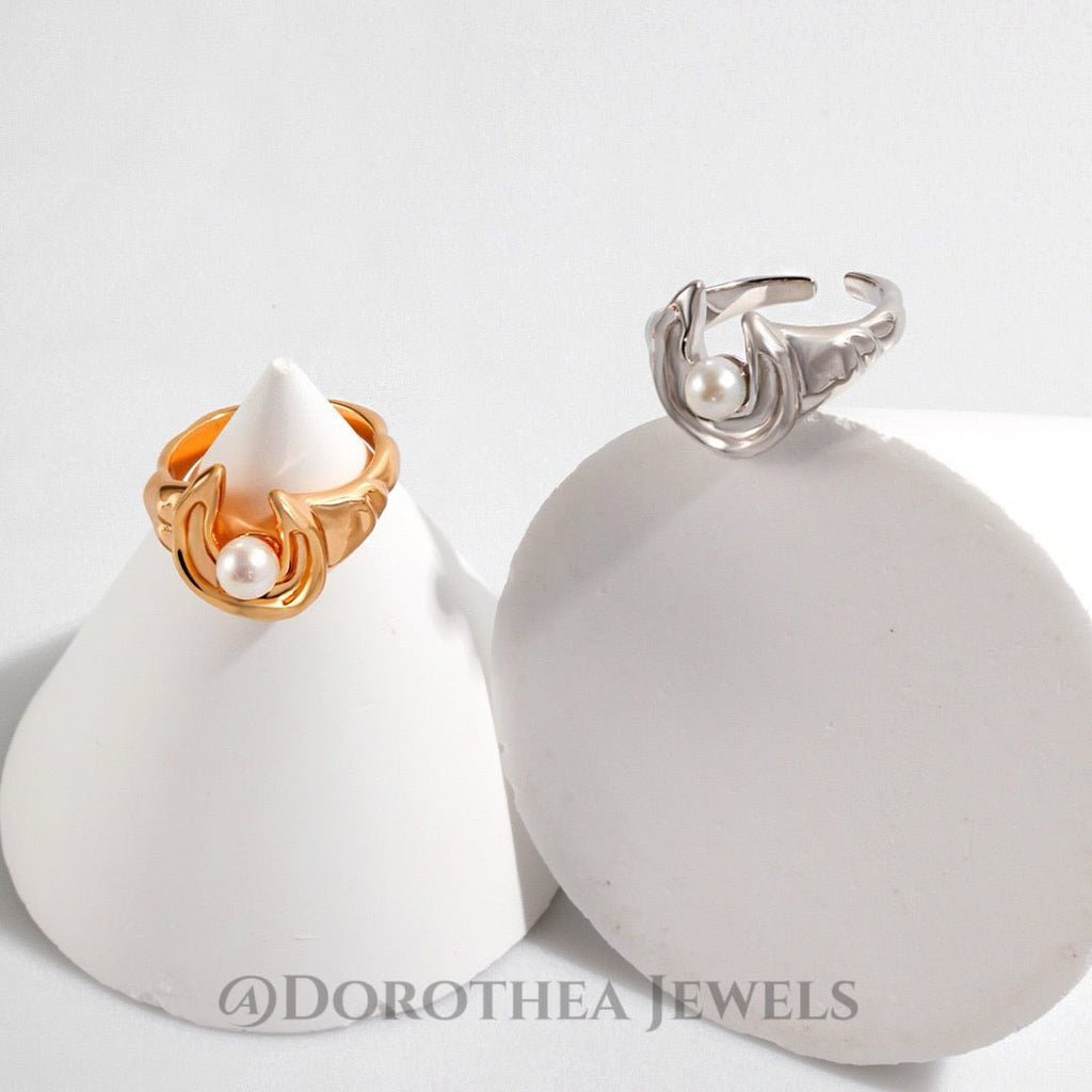 Moon & Star Collection Sterling Silver Pearl Ring - DOROTHEA JEWELS