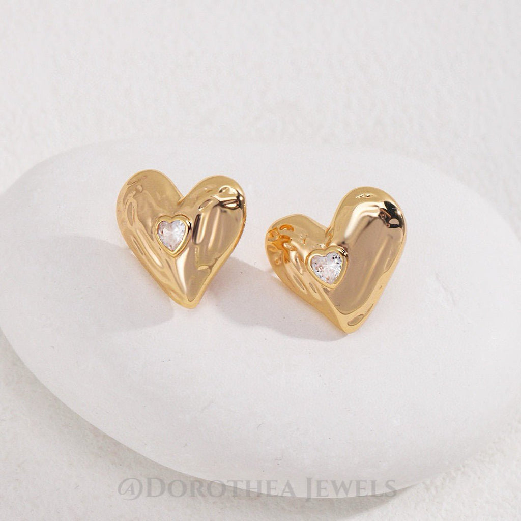 18K Gold Vermeil Hammered Heart Zircon Stud Earrings | S925 Sterling Silver - DOROTHEA JEWELS