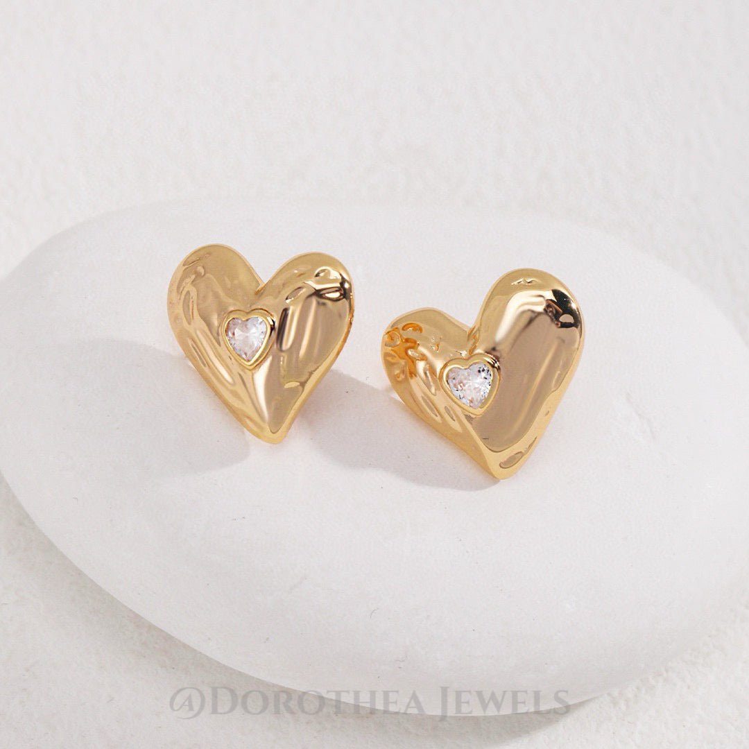 18K Gold Vermeil Hammered Heart Zircon Stud Earrings | S925 Sterling Silver - DOROTHEA JEWELS