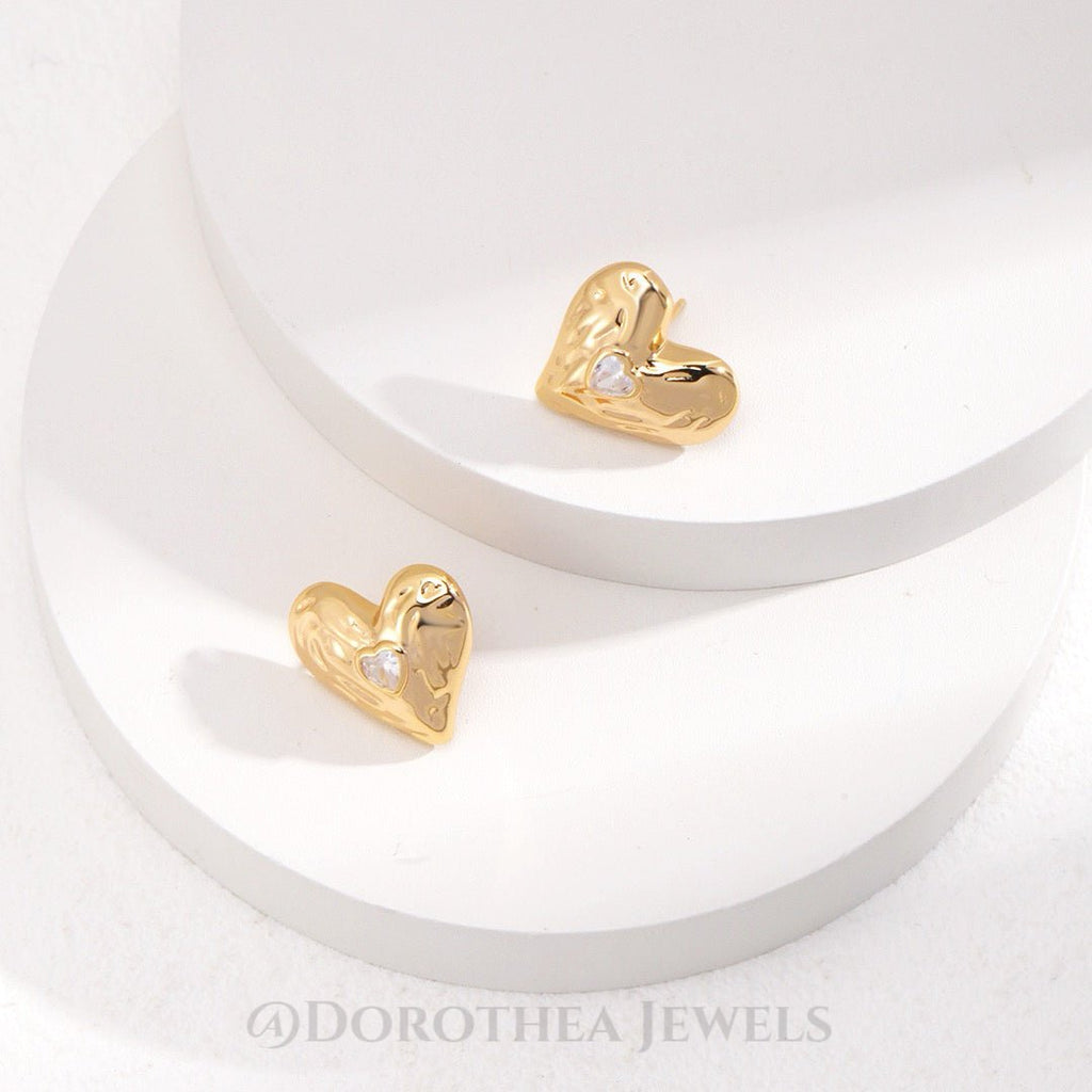 18K Gold Vermeil Hammered Heart Zircon Stud Earrings | S925 Sterling Silver - DOROTHEA JEWELS