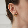 18K Gold Vermeil Hammered Heart Zircon Stud Earrings | S925 Sterling Silver - DOROTHEA JEWELS