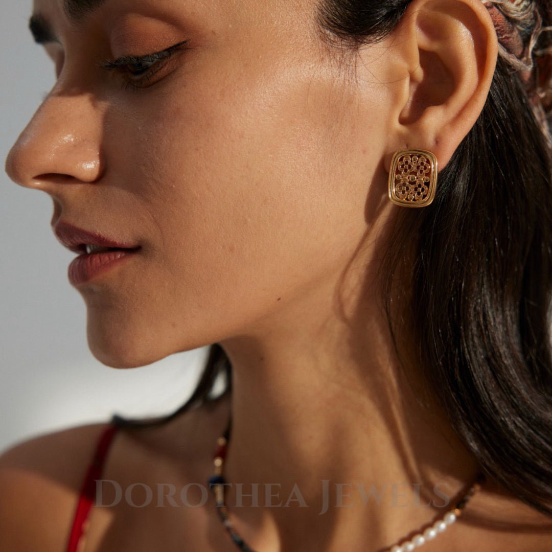 Clover Lattice Square Stud Earrings - 925 Silver - DOROTHEA JEWELS