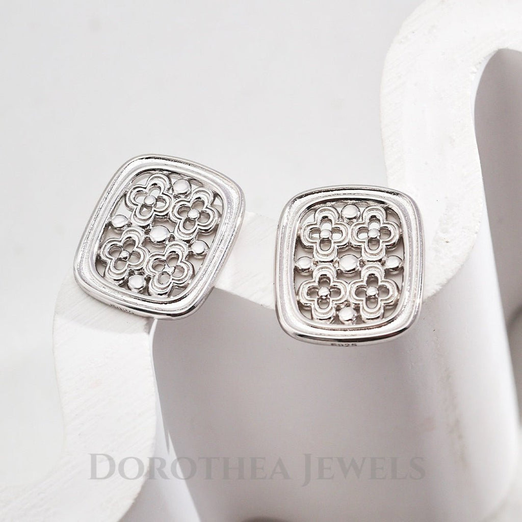 Clover Lattice Square Stud Earrings - 925 Silver - DOROTHEA JEWELS