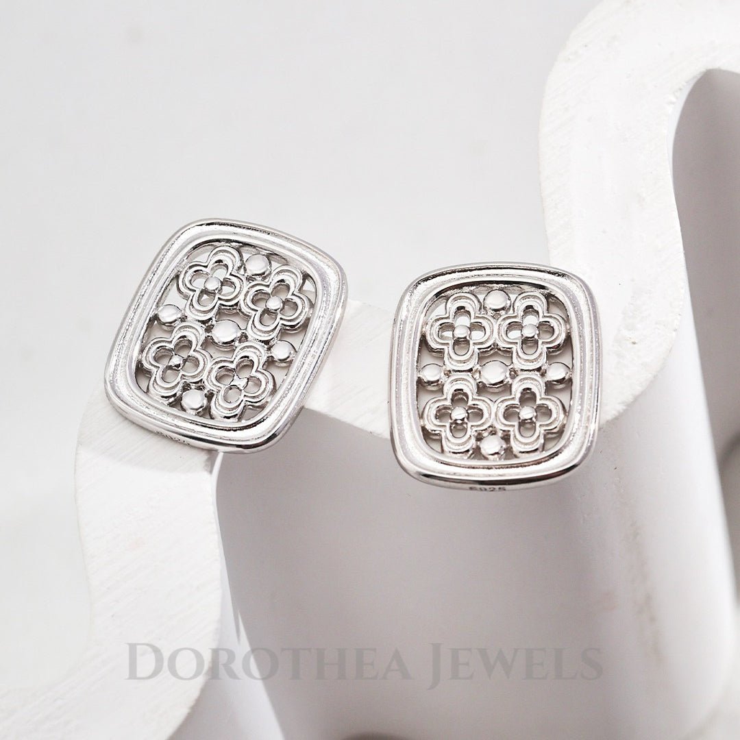 Clover Lattice Square Stud Earrings - 925 Silver - DOROTHEA JEWELS