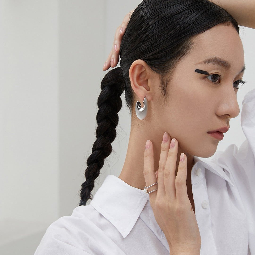Aura Split Hoop Earrings - DOROTHEA JEWELS