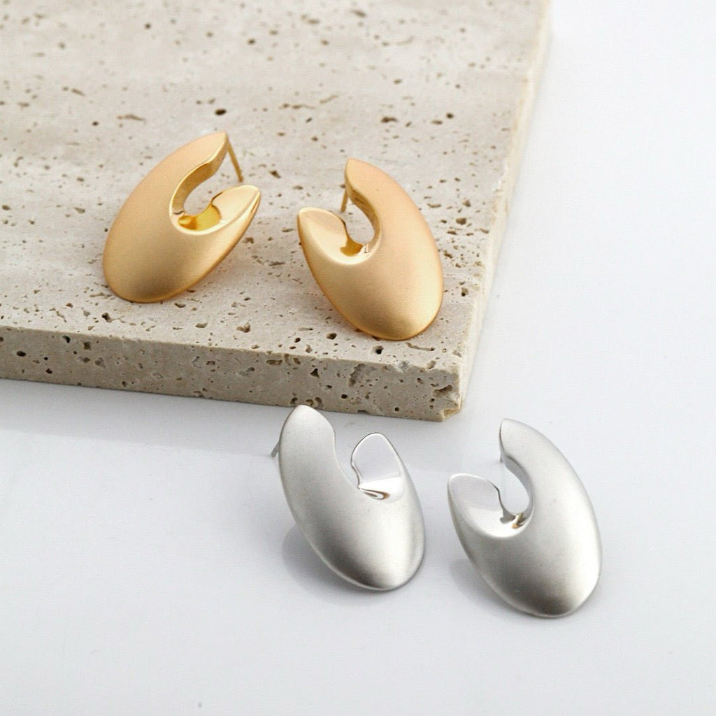 Aura Split Hoop Earrings - DOROTHEA JEWELS