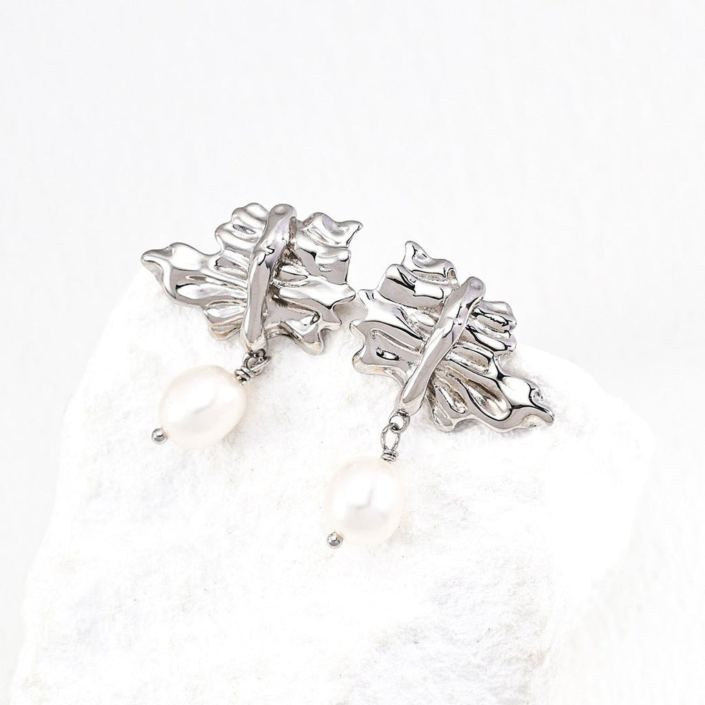 Ruffled Leaf Natural Pearl Earrings - DOROTHEA JEWELS
